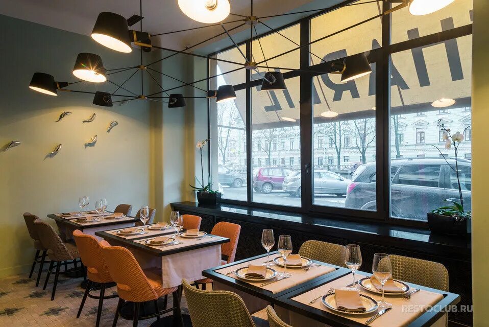 Ресторан чарли питер. Чарли ресторан спб канал грибоедова. Ресторан чарли санкт-петербург грибоедова. Charlie ресторан спб. Чарли грибоедова 54.