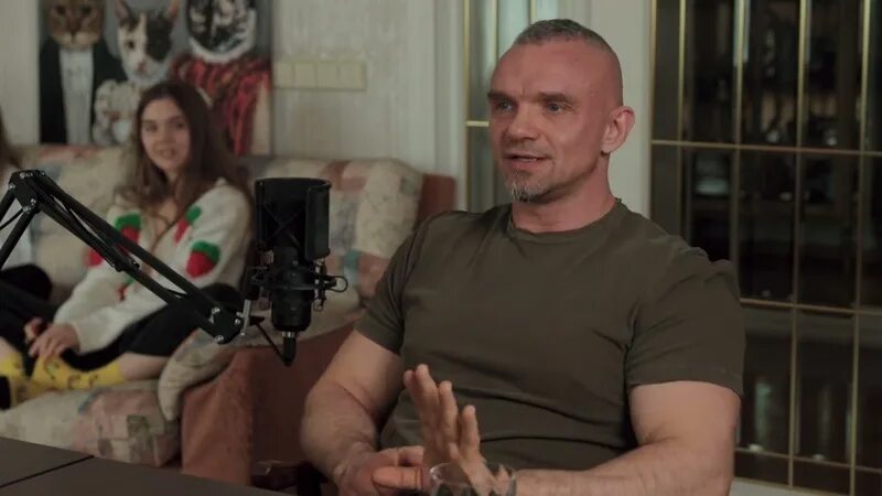 Мама епифанцева владимира. Епифанцев 1997. Притворялся слепым епифанцев. Притворялся слепым епифанцев. Епифанцев 2008.