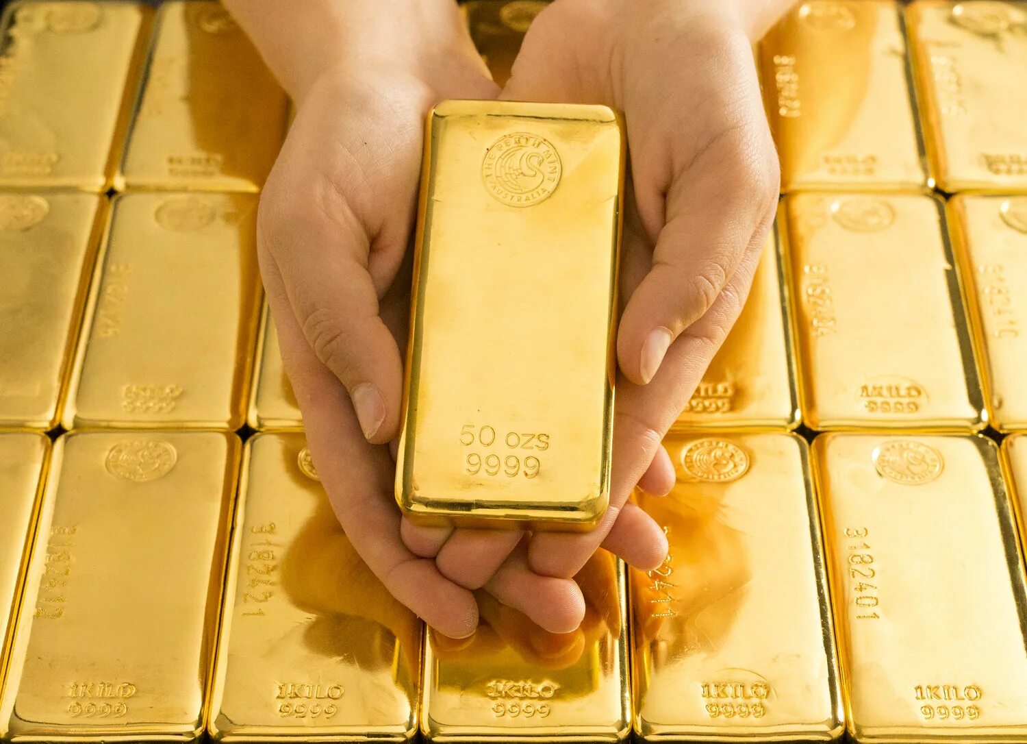 Инвестиции в золото. Золотой токен. Токен на золото. Золото цена.