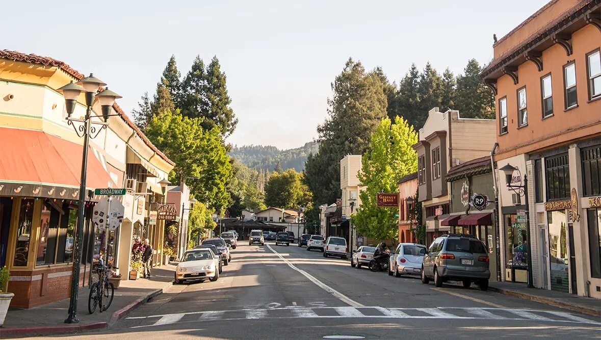 Сайт town. Город Фэрфакс. Fairfax фото. Fairfax California.