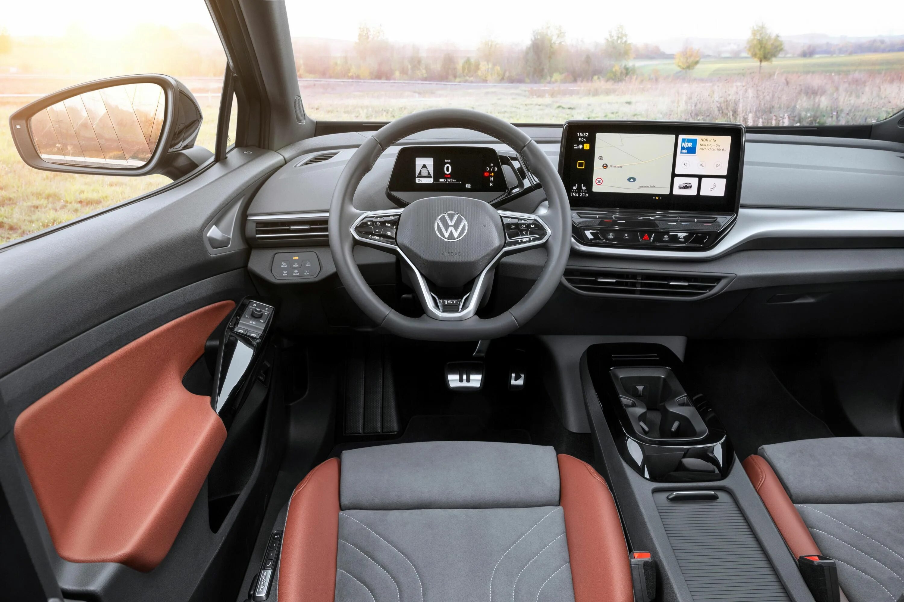 Volkswagen id цена. Фольксваген id4. Электрокар Volkswagen ID.4. Электрокар Фольксваген id4. Фольксваген id4 2021 салон.