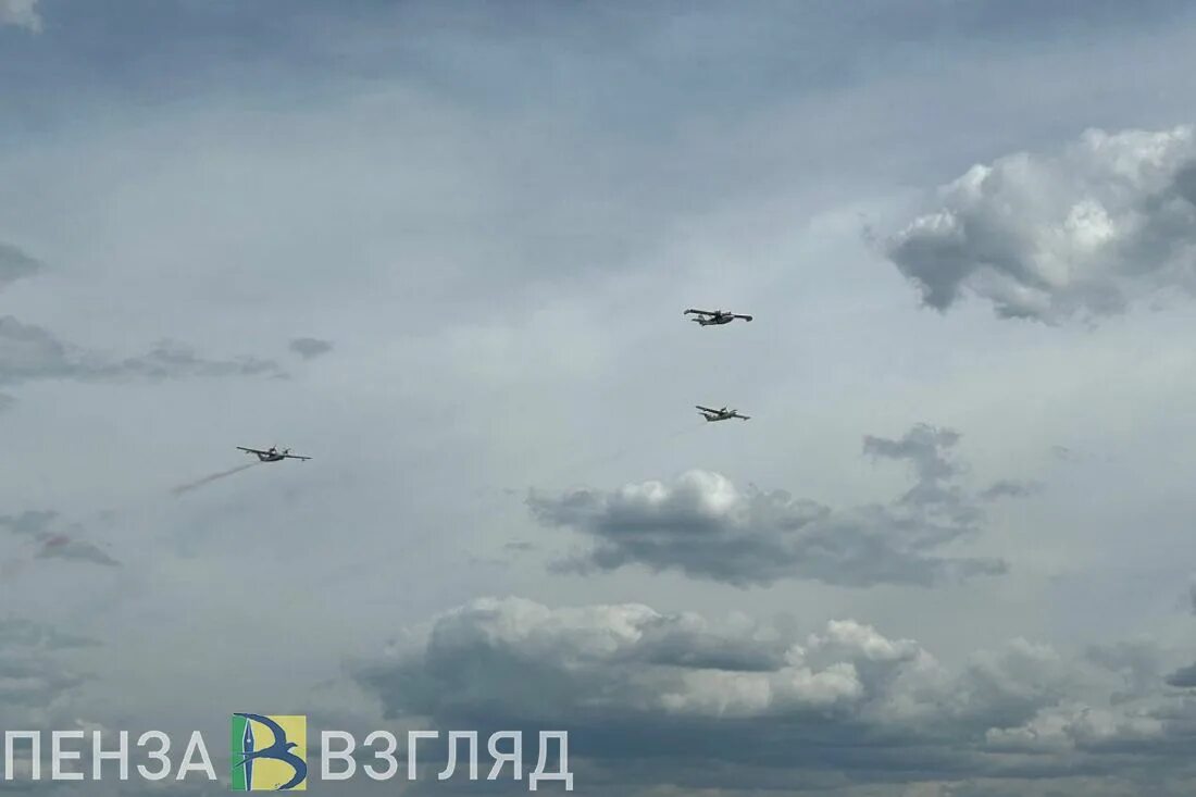 Авиашоу пенза. Стрижи пилотажная группа в пензе. Стрижи пилотажная группа. Стрижи пилотажная группа в пензе. Авиашоу пенза 12 июня 2022.