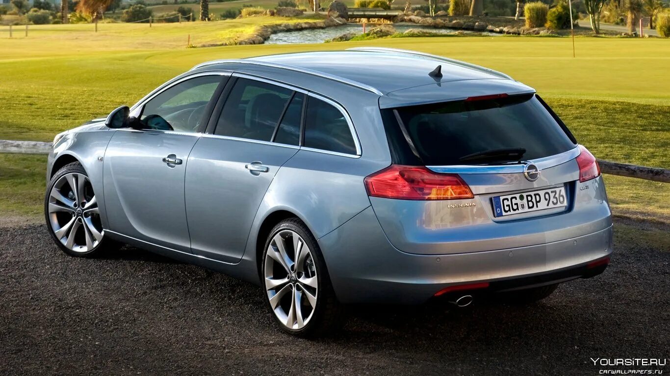 Опель инмгний универсал. Opel Insignia Wagon. Опель Инсигния универсал. Опель Insignia универсал.