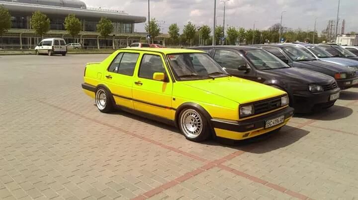 Фольксваген джетта такси. Джетта 2012 серебристо желтый. Volkswagen polo таксопарк. Volkswagen polo седан такси. Золотая джетта 6.