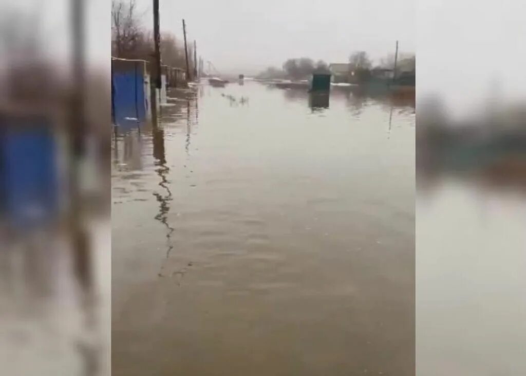 Какие районы затапливает в оренбурге. Оренбург Первомайский район Шапошниково. Паводок 2023 Оренбург. Наводнение в Оренбурге. Паводок в Бузулуке.