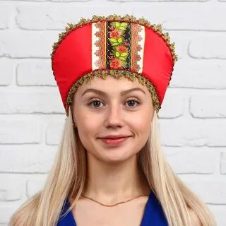Кокошник носили только незамужние женщины