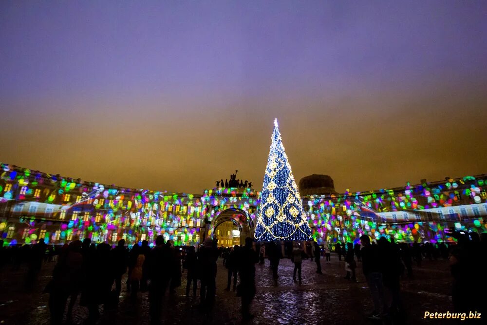 рождественский санкт-петербург. самые лучшие подарки на новый год. москва новогоднее световое шоу. новогодние гуляния в питере. дворцовая площадь новый год.