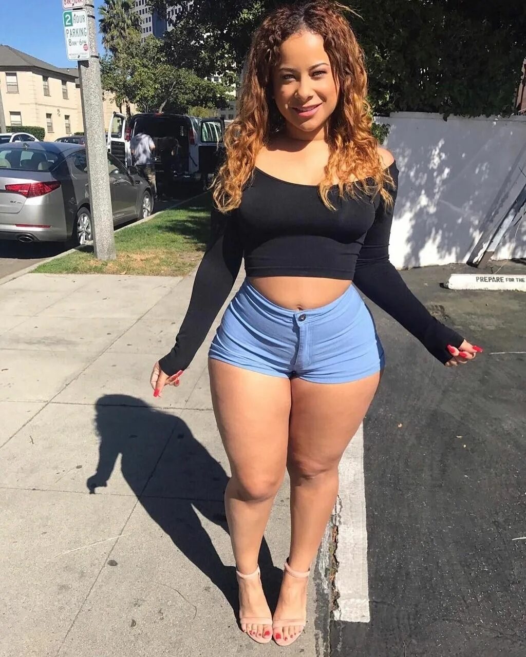 Amirah dyme в шортах. Ciera rogers 2020. Amirah dyme в обтяжку. Самые большие бедра. Огромные бедра.