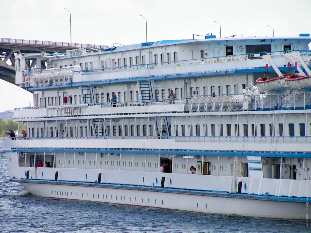 теплоход шевченко