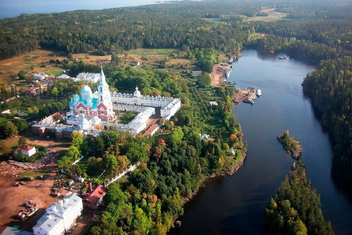 Валаамский монастырь остров. Карелия остров валаам монастырь. Карелия остров валаам монастырь. Приозерск остров валаам. Свято-преображенский монастырь в валааме.