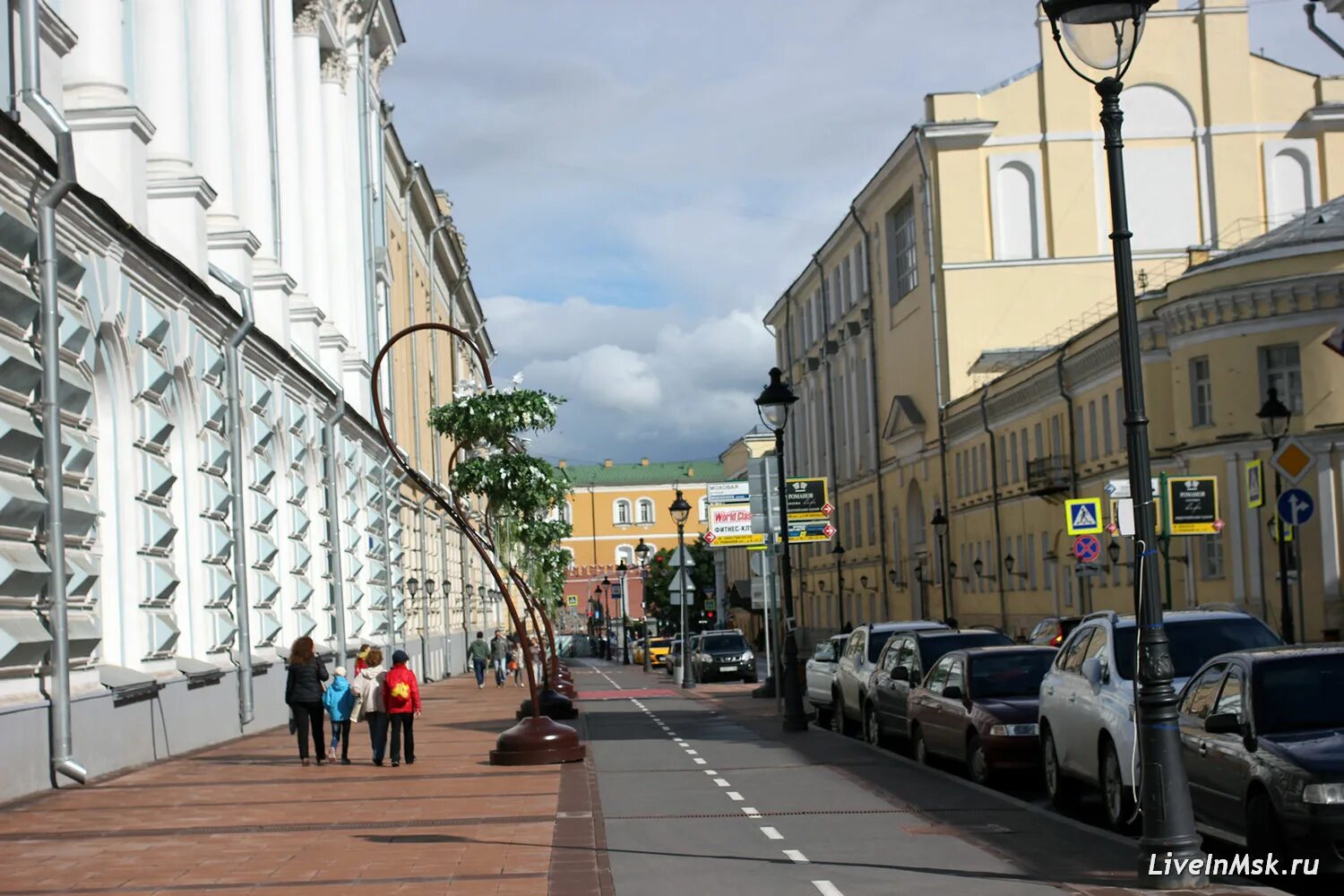 Прогулка по большой никитской в москве. Малая никитская улица москва. Большая никитская ул. Большая никитская улица москва. Большая никитская улица.