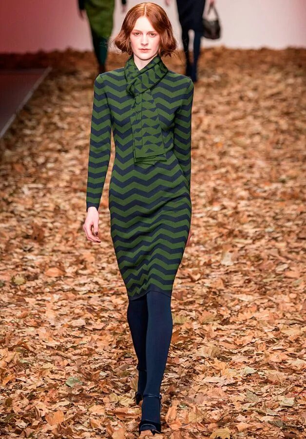 Зимние платья. Стильные трикотажные платья. Модные платья осень. Осенние трикотажные платья. Модное теплое платье для девушки 2024 2025.