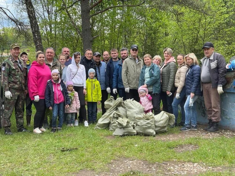 Администрация недельное. Ваулинская плотина. Ваулинская плотина Сергиев Посад. Пять активистов. Субботник в Подмосковье 2021.