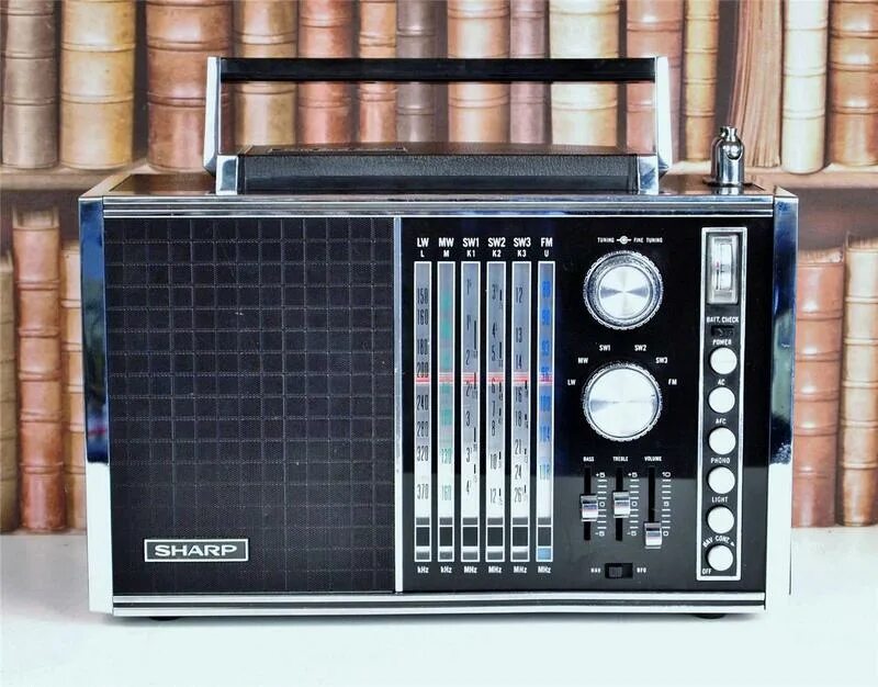 японские транзисторные радиоприемники 60-х. обычный приемник. радиоприемник orbita 3b. радиоприемник ермак. обычный приемник.