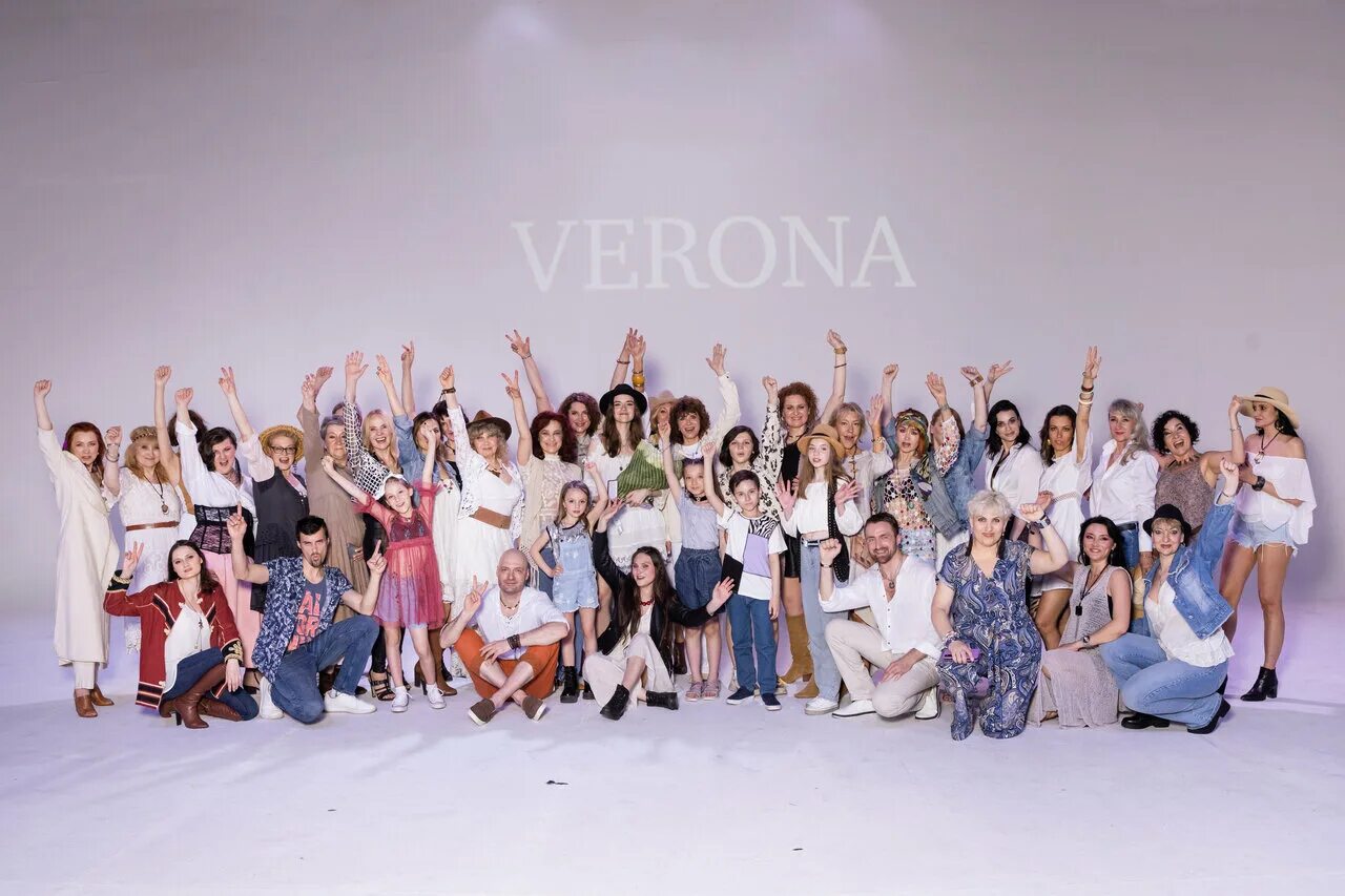 Школа визажистов сочи. Verona school. Verona school. Verona school. Verona модельное агентство.