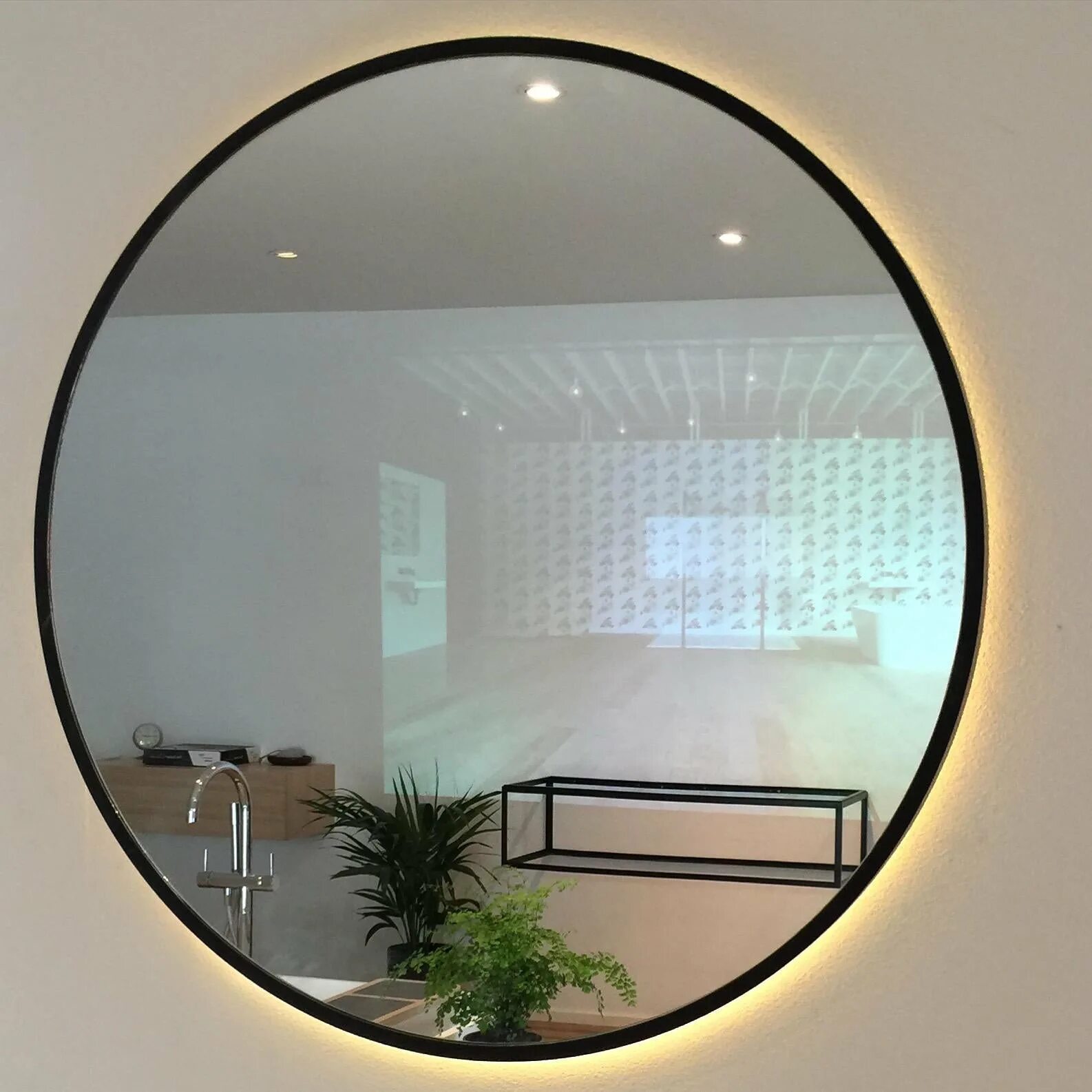 Max mirrors