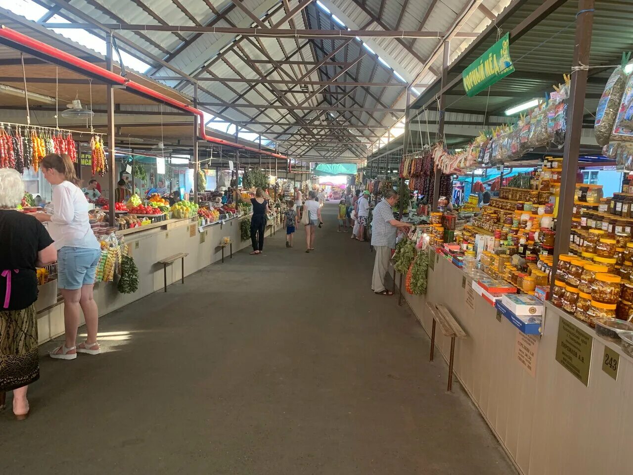 рынок на полевой геленджик. рынок северный геленджик. центральный рынок в геленджике. центральный рынок в геленджике. рынок геленджик 2022.