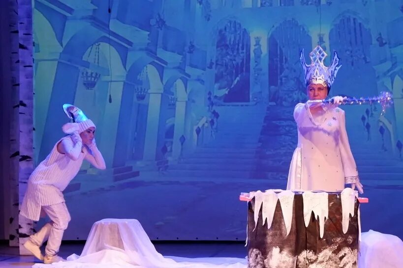 Новогоднее представление снежная королева. Новогоднее представление снежная королева. Снежная королева спектакль. Мюзикл снежная королева 2023. Новогоднее представление снежная королева.