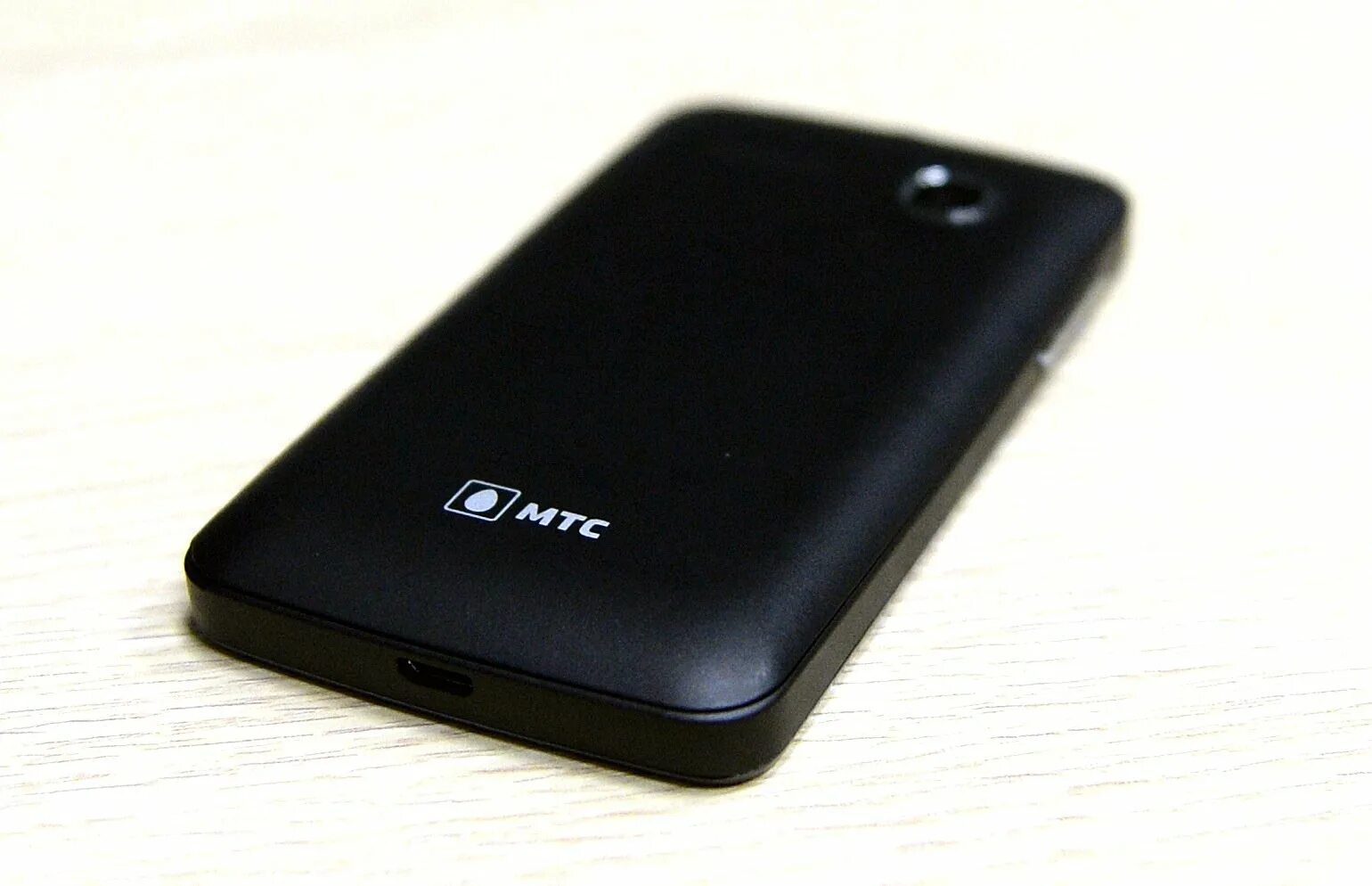 Мтс кнопочный красный. Mts black. Значок мтс. Модем 3g/4g мтс 8810ft черный. Mts black.