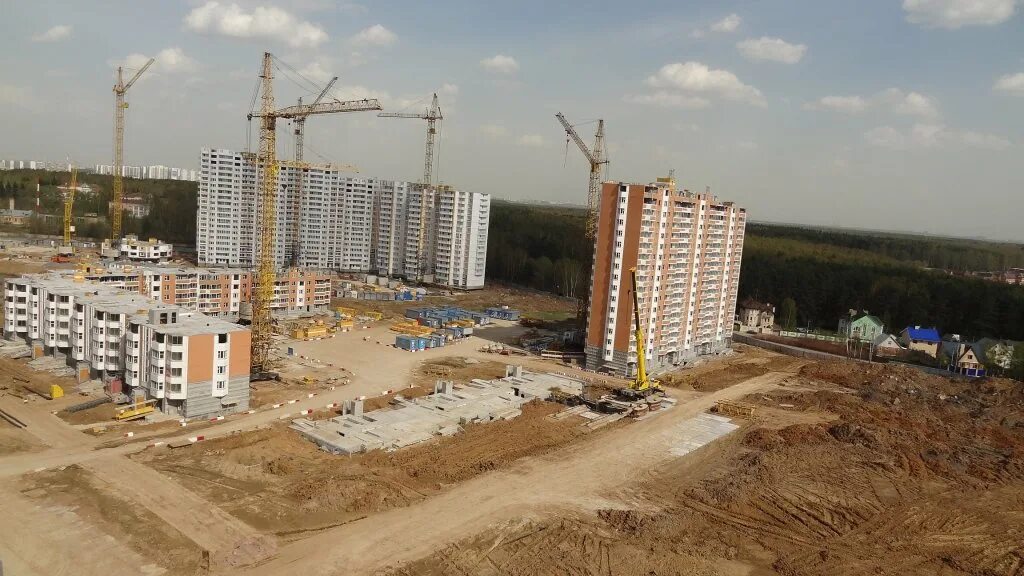 Сайт солнцево парк. Солнцево парк. Стройка в Солнцево. Стройка в Тихвине. Тихвин 2 микрорайон.