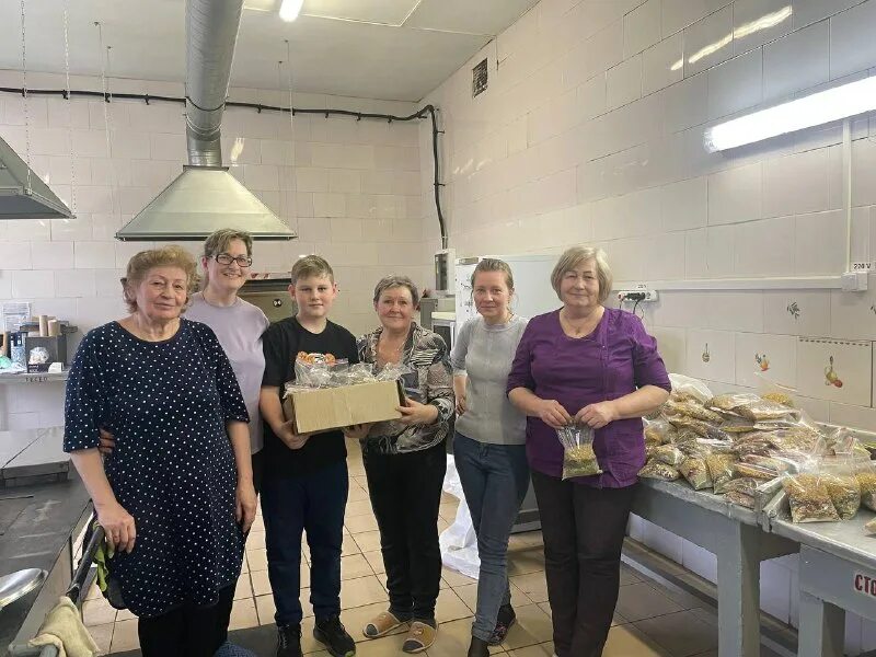 Медицинский центр череповец. Музей "аптека" музей "аптека" череповец. Работники пищевого предприятия. Музей аптеки череповец. Вологодская область череповец шекснинский проспект 25а.