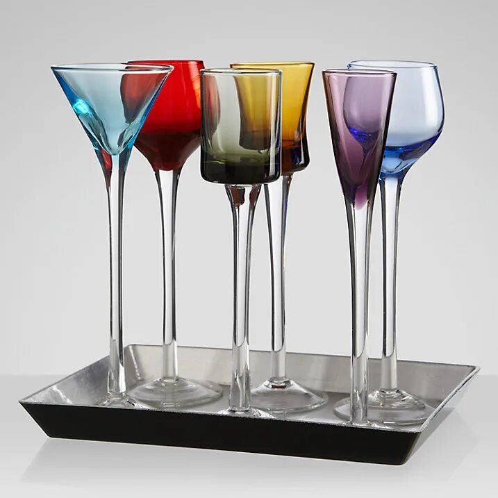 Бокалы для белого вина riedel. Бокал вина. Посуда для алкогольных напитков. Бокалы разных форм. Напиток в стакане.