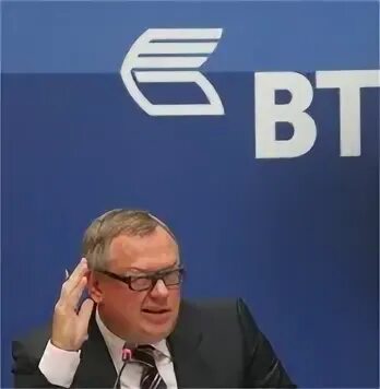 Втб не отдает деньги