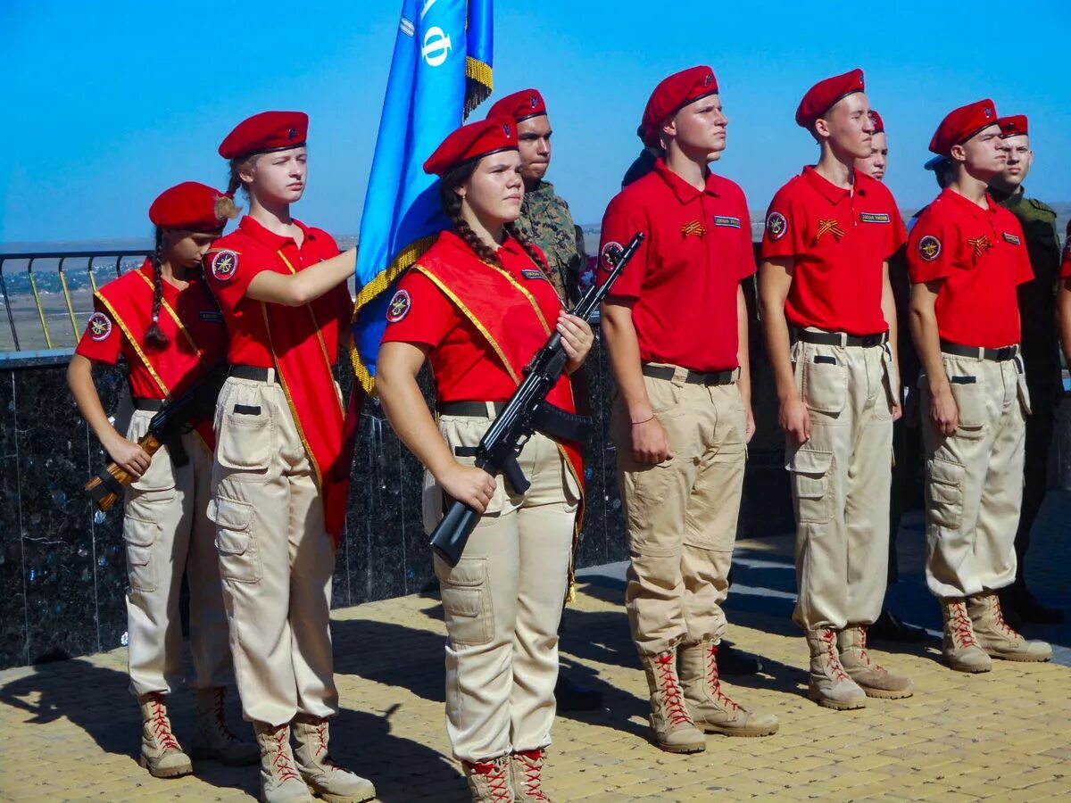 Костюм березка юнармия. Юнармия летняя форма. Юнармейская форма. Костюмы юнармейцев. Юнармия форма.