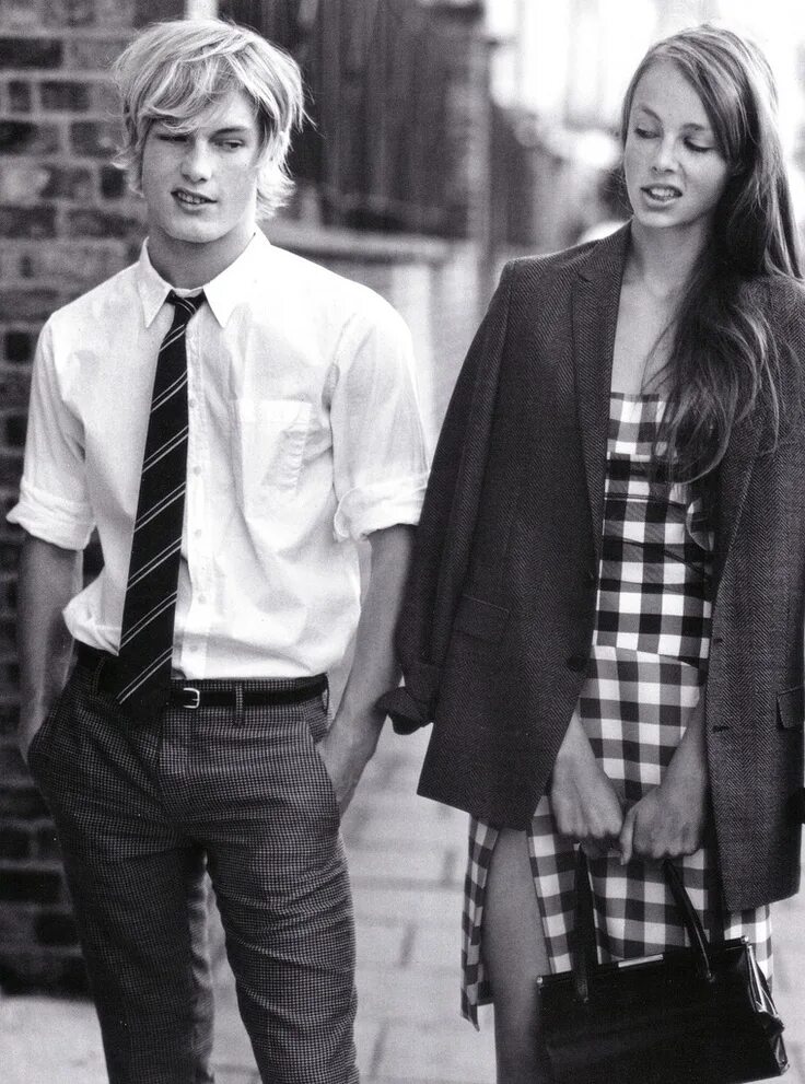 Двойняшки парень и девушка. Девушка мужчины близнеца. Лаки блю смит и пайпер. Эмма уотсон с сестрами. Лаки блю смит и пайпер америка.