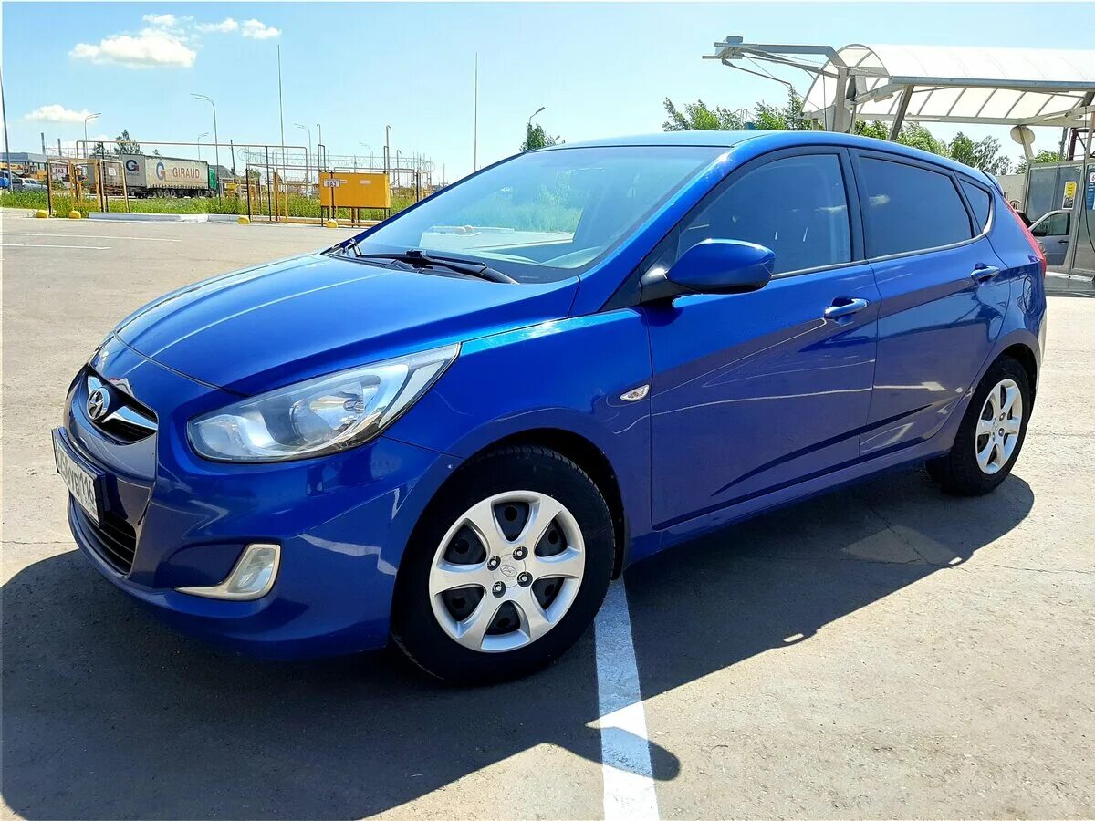 Хендай солярис 2012 1.4. Hyundai Solaris 2012. Солярис хэтчбек 2012. Hyundai Solaris Hatchback 2012. Хендай Солярис 2011 синий.