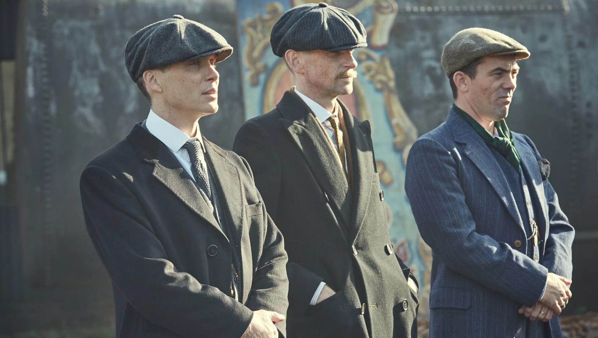 Ые козырьки. Киллиан мерфи peaky blinders. Cillian murphy peaky blinders. Киллиан мёрфи острые козырьки. Киллиан мёрфи острые козырьки.