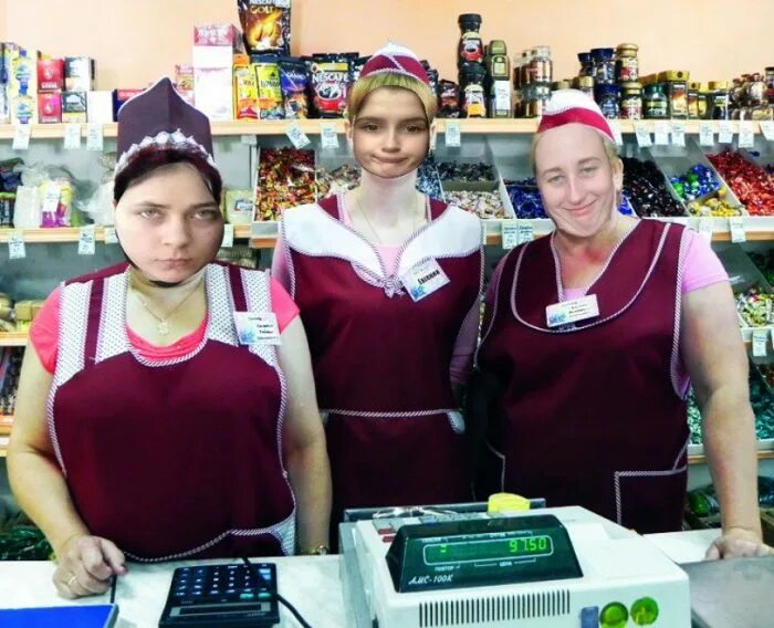 Продавец второе