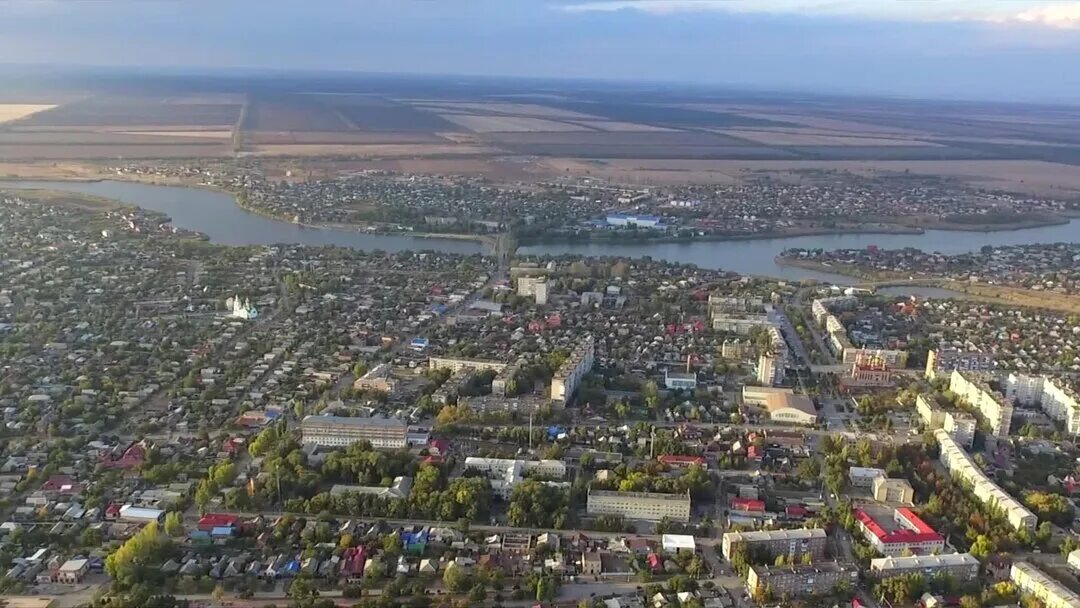 Погода сальске ростовской обл. Город Сальск Ростовской области. Болотная Сальск. Город Сальск Ростовской области численность населения. Сальск старые фото улица Ленина.