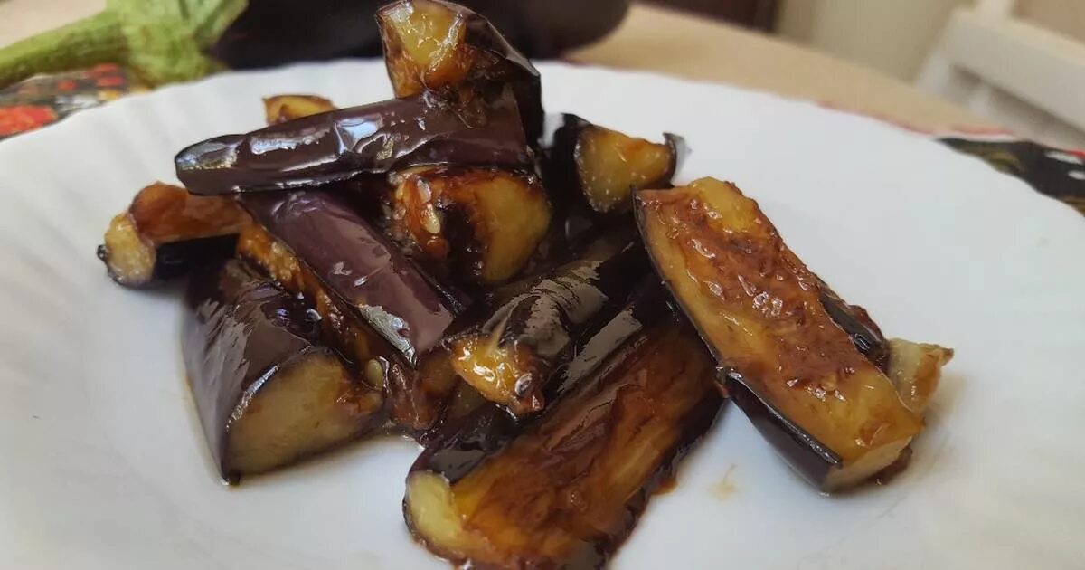 Баклажаны в карамельном соусе с хрустящей корочкой. Баклажаны в кисло-сладком соусе. Баклажаныв кислослвдком соуск. Баклажаны в кисло-сладком соусе. Баклажаны в кисло-сладком соусе по-китайски.