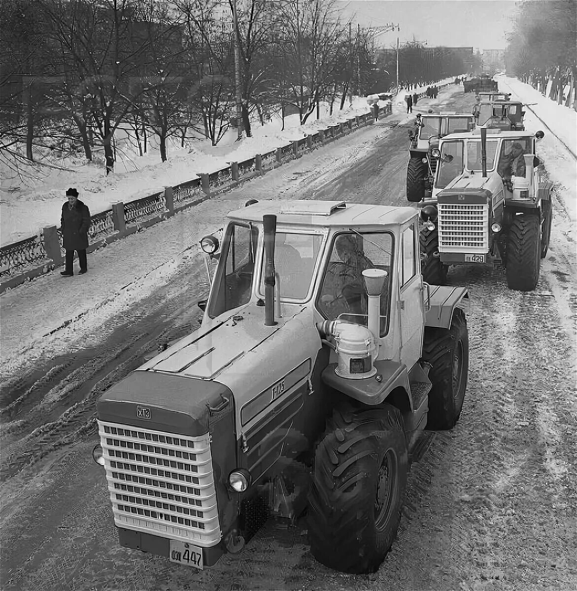 Большие советские трактора. Трактор т125 ХТЗ. ХТЗ Т 125. Колёсный трактор ХТЗ Т-125. Трактор т-125 Википедия.