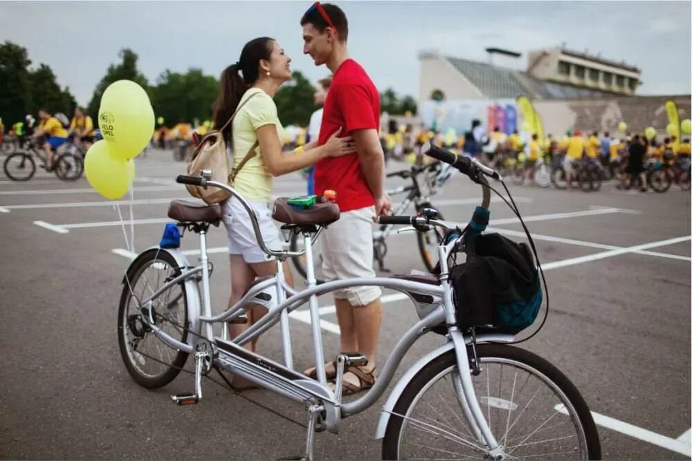 Schwinn Tango Tandem. Велосипеды для всей семьи. Семья на велосипедах. Прогулка на велосипеде. Bike москва