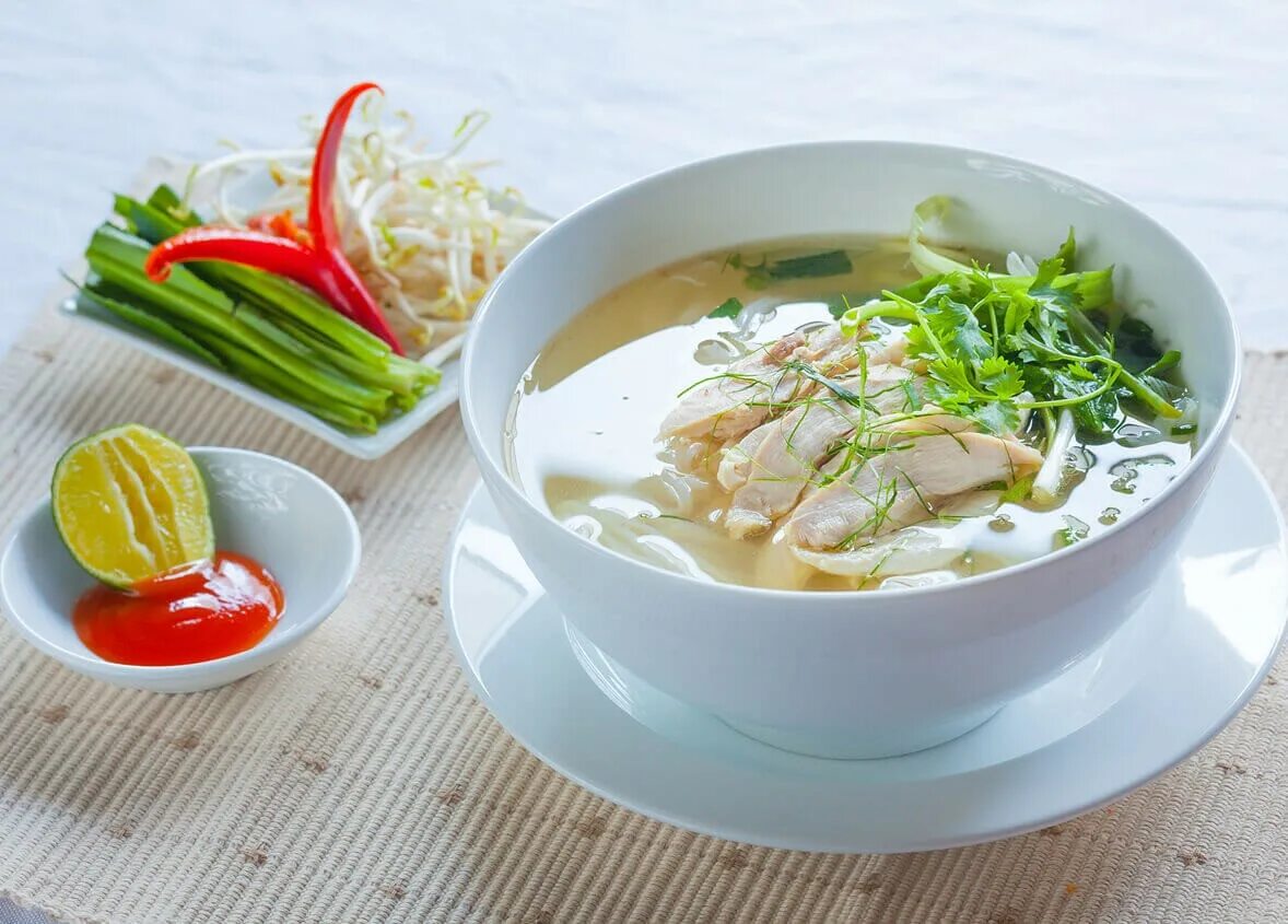 Bao nhieu. Pho bo ФО га. Суп миен га. ФО (суп). Вьетнамский суп.