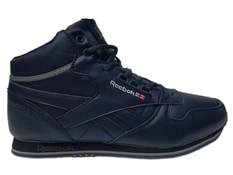 Кроссовки рибок спортмастер. Reebok Classic зимние мужские. Reebok Classic кроссовки мужские зимние. Reebok Classic Leather мужские зима. Зимние кроссовки Reebok Классик.