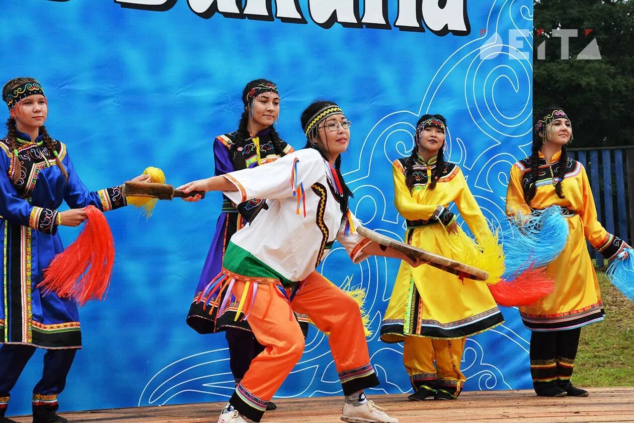 Красный яр приморский край удэгейцев. Коренные народы дальнего востока удэгейцы. Удэгейцы народ дальнего востока. Село красный яр пожарский район. Приморские жители.