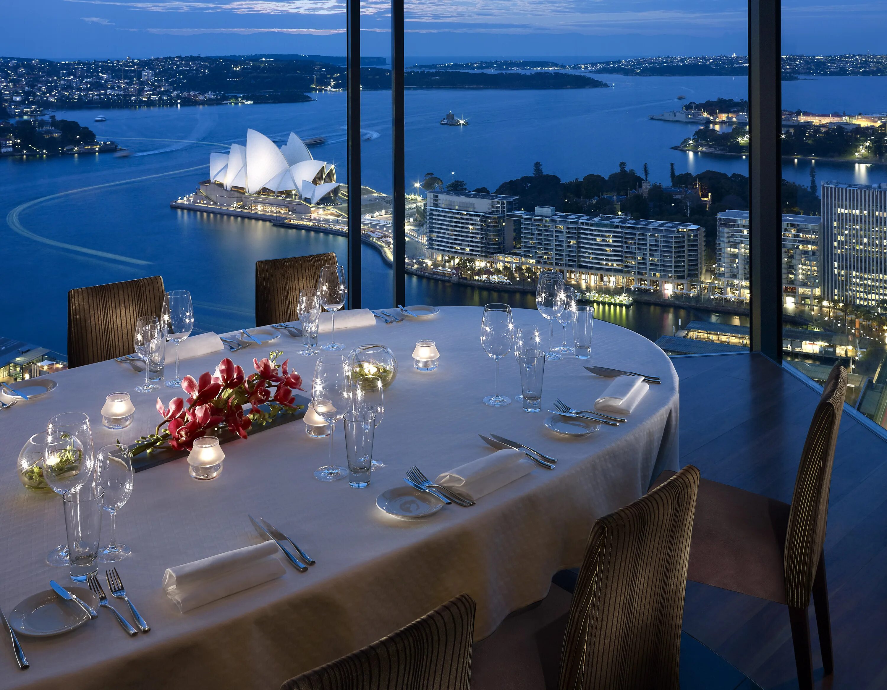 Названия дорогих ресторанов. Shangri-la ресторан. Отель Шангри ла Сидней. Altitude Restaurant Shangri-la Hotel Sydney. Shangri-la Hotel в Австралии.