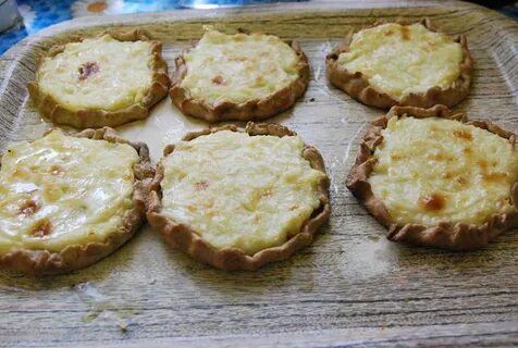 Шаньги из ржаной муки с картошкой