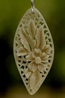 Украшения из кости