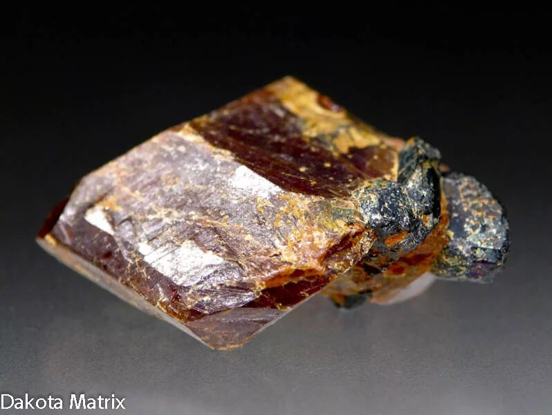 Руда монацит. Монацит кристалл. Монацит-(ce). Монацит-(ce). Руда монацит.