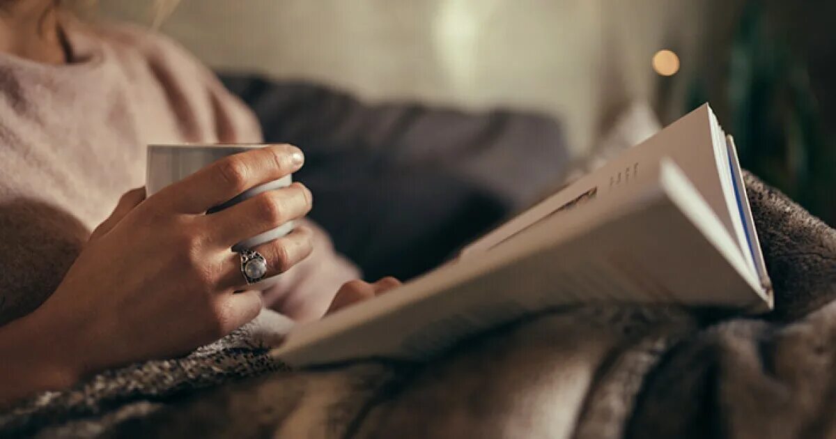 1 she read a book every evening. 1 she read a book every evening