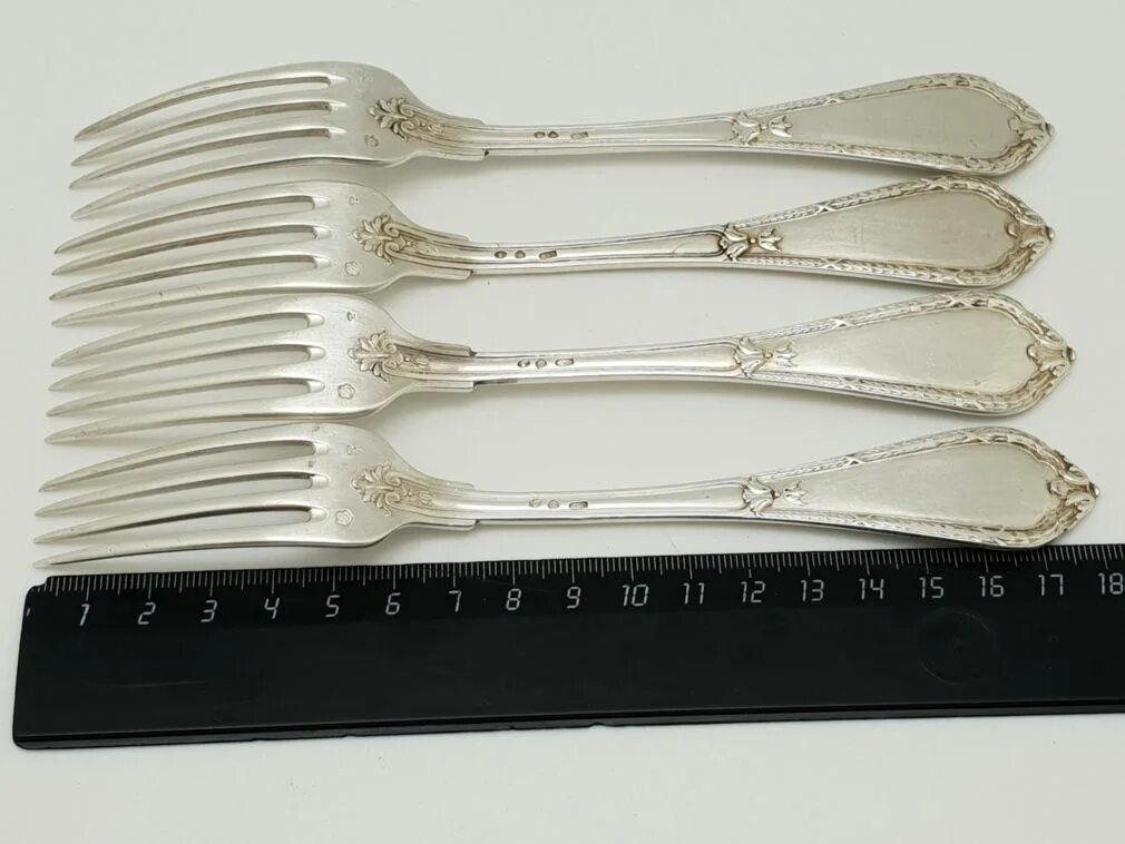 Столовое серебро вилка проба772. Серебряная вилка a e klebba 800 проба. Vollgold 8sohn 800 вилка серебро. Пробой вилки. Клеймо bader 100 серебро вилка.