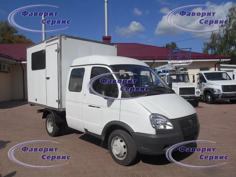 требуется водитель вакансия. мерседес унимог кабина. газель экспедитор. водитель в машине. водитель с личным автомобилем газель.