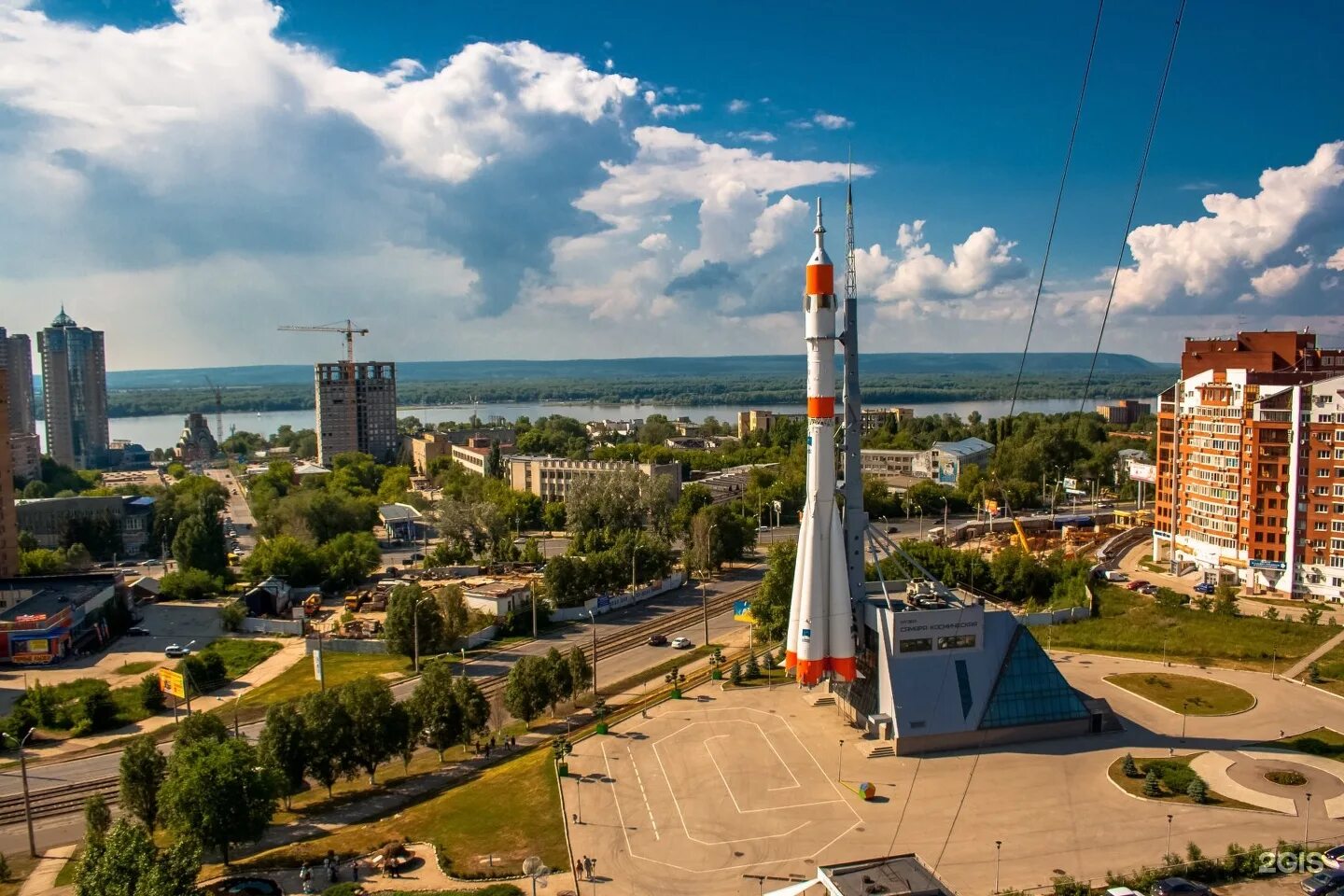 Город самара продам. Монумент «Самарская Ладья» Самара. Достопримечательности самарв Самары. Самара достромичательности. Г. Самара площадь Козлова.