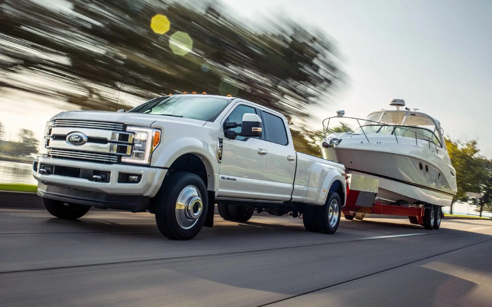 Пикап с прицепом. Ford f450. Ford f450 super Duty. Ford f-450 Limited. Ford f-450 super Duty Limited.