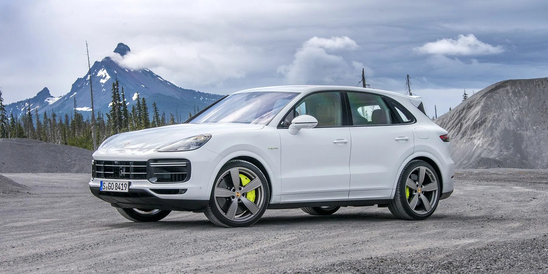 Cayenne turbo e hybrid. Порше кайен 2025. porsche cayenne turbo s e-hybrid. porsche cayenne turbo s 2025. порше кайен турбо s 2025.