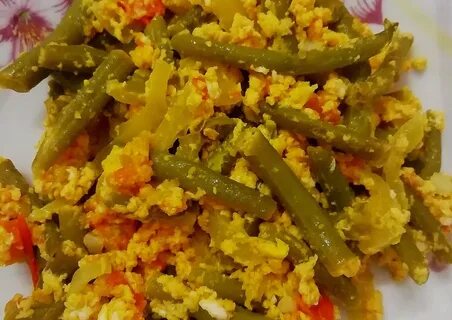 Спаржевая фасоль с яйцами